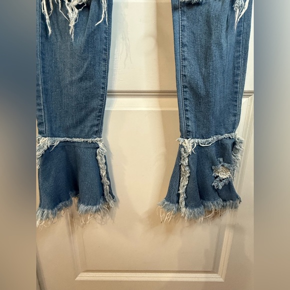 NWT Aphrodite Women’s 2051 High Waisted Distressed Raw Hem Frayed Flare Jeans - Picture 2 of 9